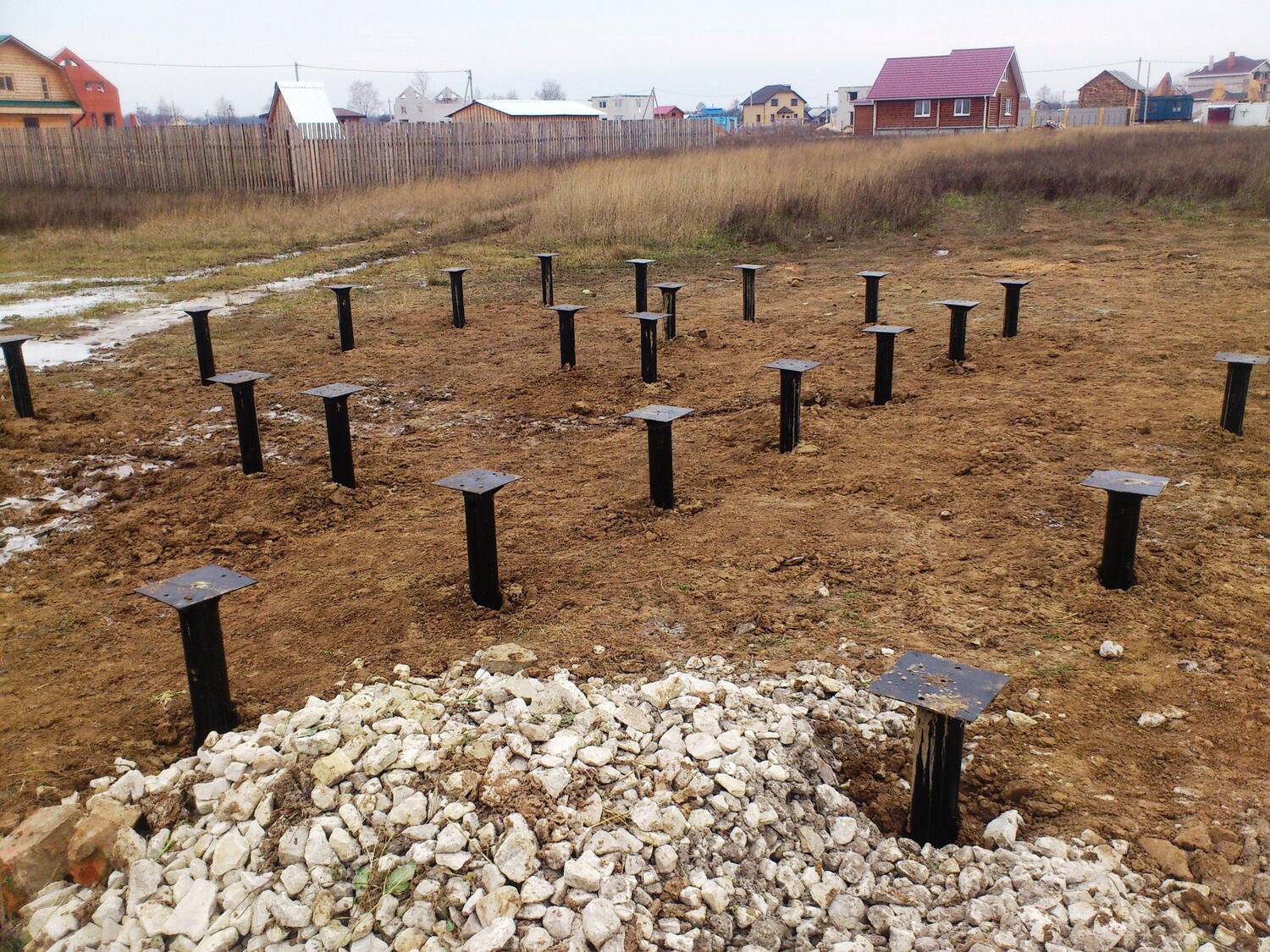 Монтаж винтовых фундаментов под ключ